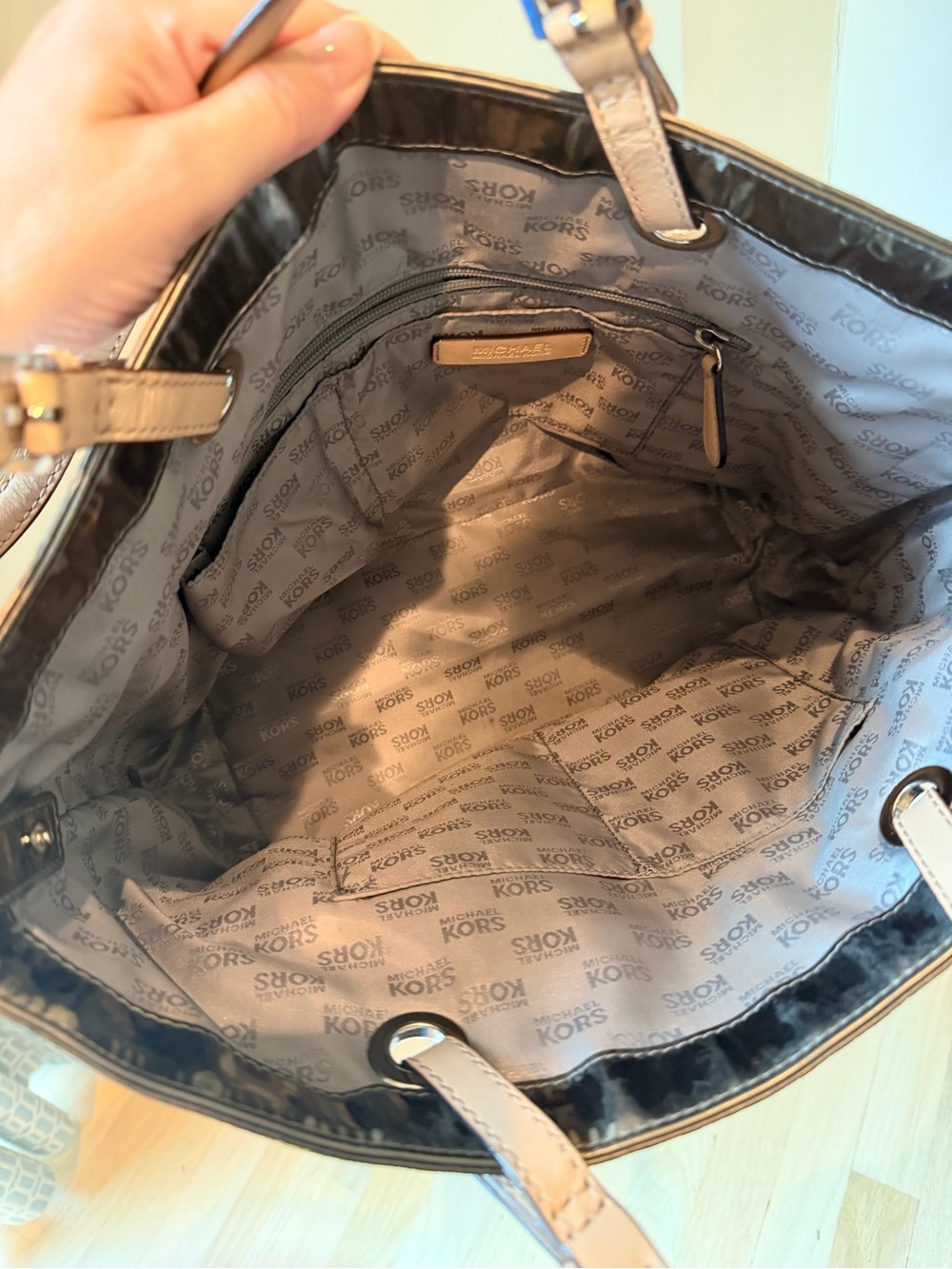 Michael Kors Iridescent Brown MK Logo Tote with Cream Straps - Picture 4 of 4